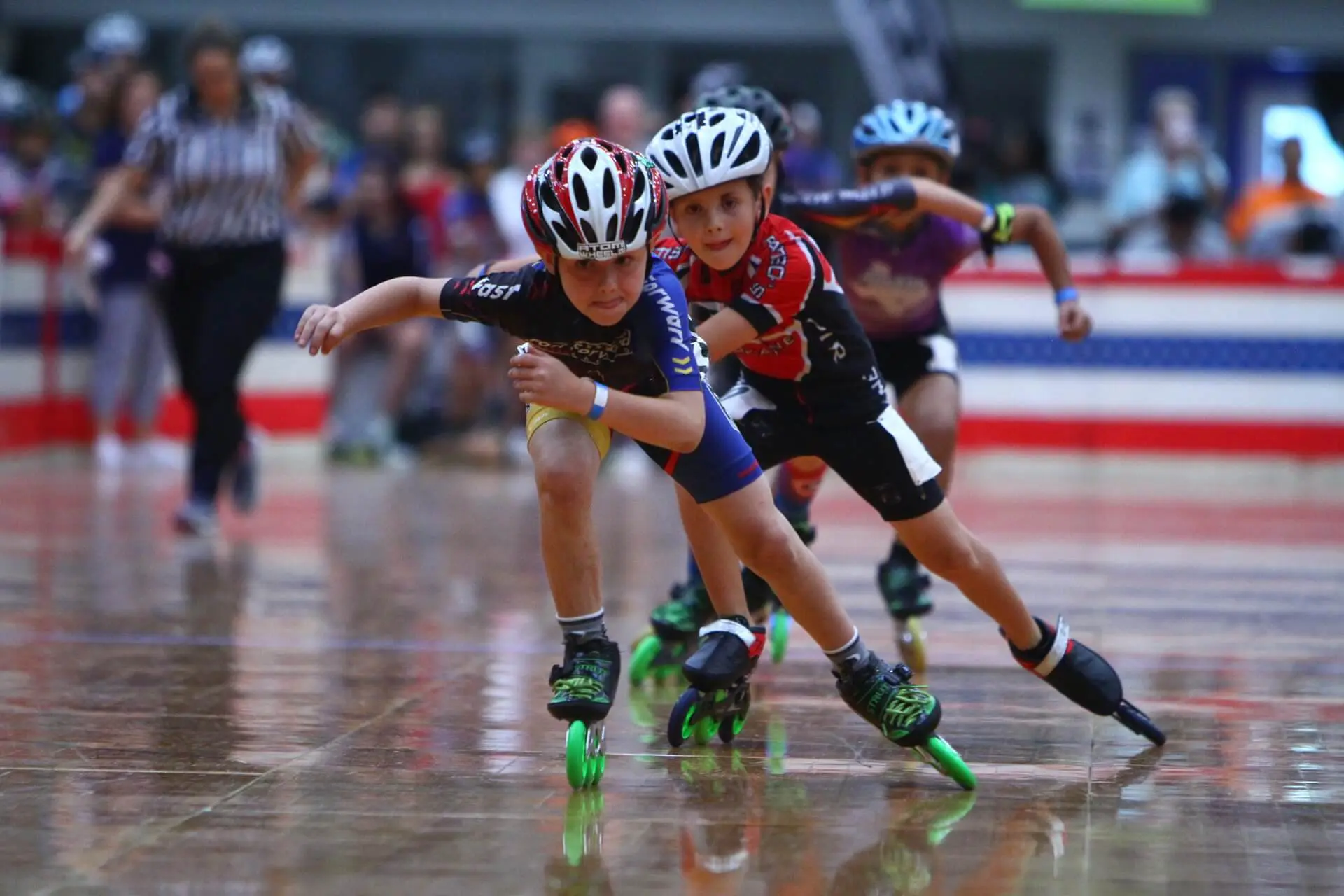 ungerechtigkeit-d-mmerung-auszug-roller-skating-images-kleine